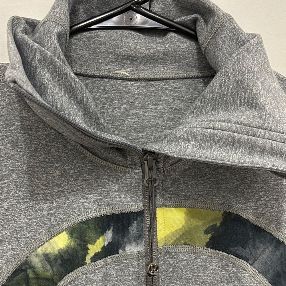 Lululemon jacket - Picture 2 of 3